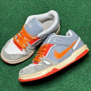 Nike SB Dunks 6.0 Youth 2 2010 Boys Gray Orange Sneakers